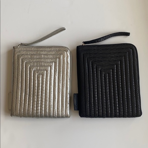 Bags/ iPad case from python design by JZAR - Picture 2 of 9